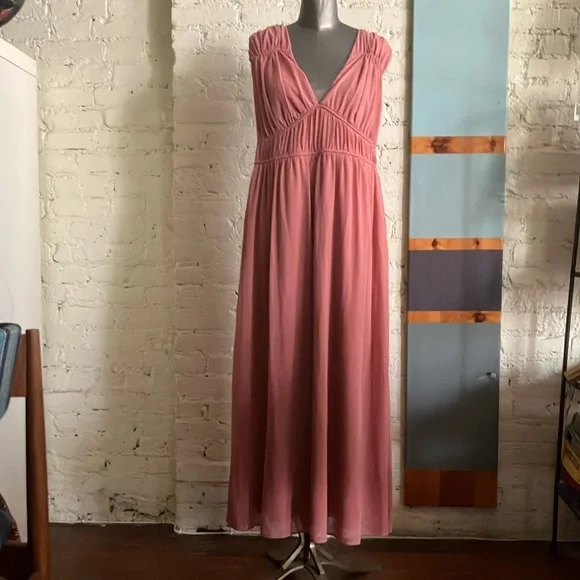 H&M Dusty Pink Maxi Dress Elegant Flowing Design size Large NWT - Picture 2 of 10